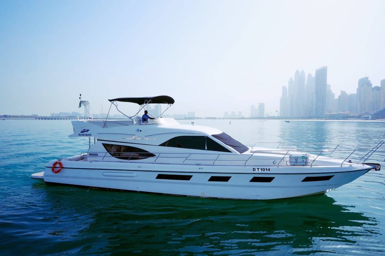 Dubai Yacht Tour